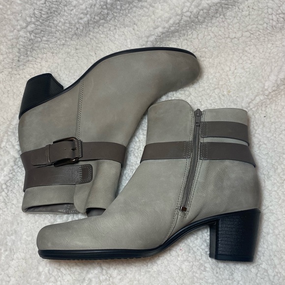 Ecco Women’s Ankle Boots Gray With Heal Size 9 - Picture 1 of 6